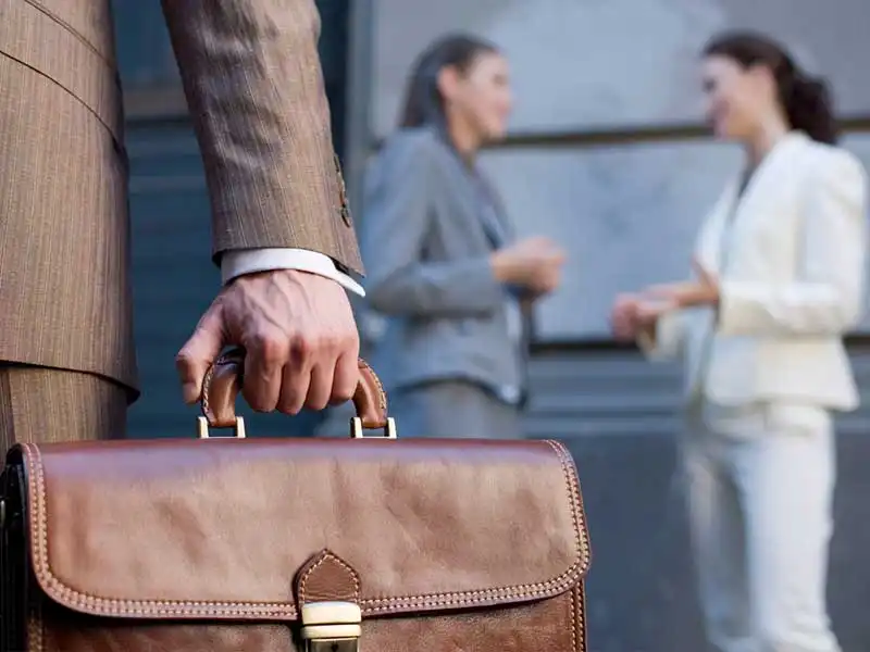 El Permiso de Trabajo y el Proceso Migratorio en los Estados Unidos: Oportunidades y Desafíos